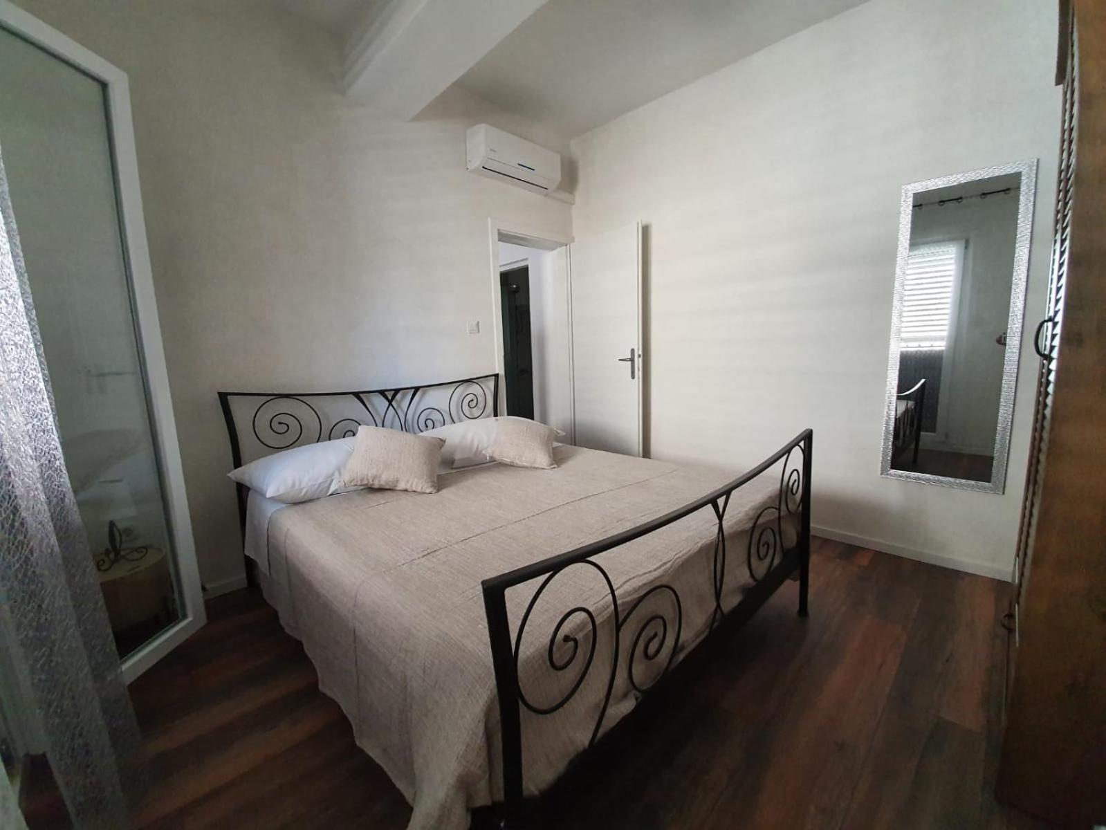 Apartments Kut Вис Стая снимка