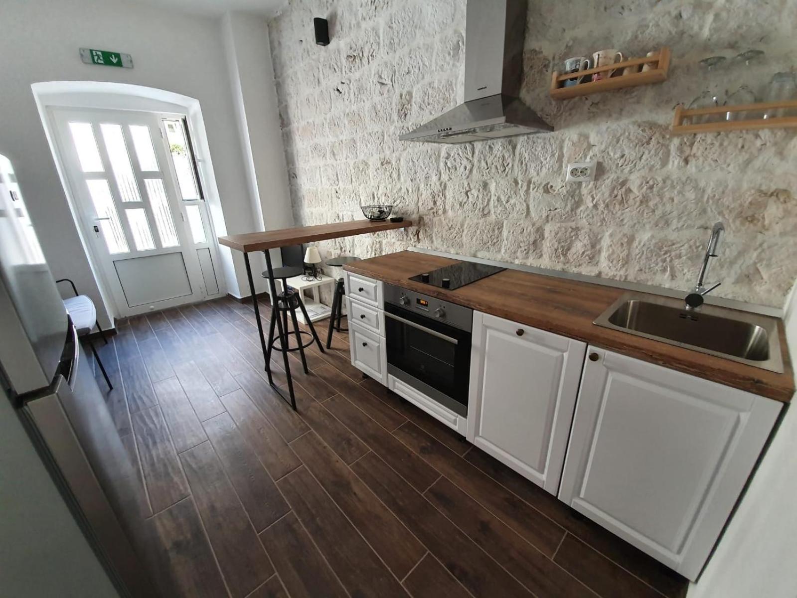 Apartments Kut Вис Стая снимка