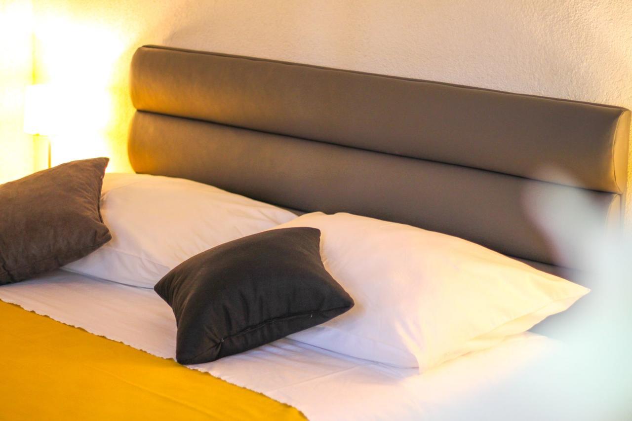 Apartments Kut Вис Екстериор снимка